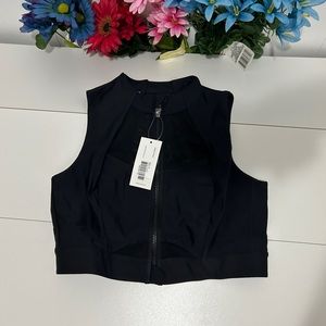 Black sports top. Size M.